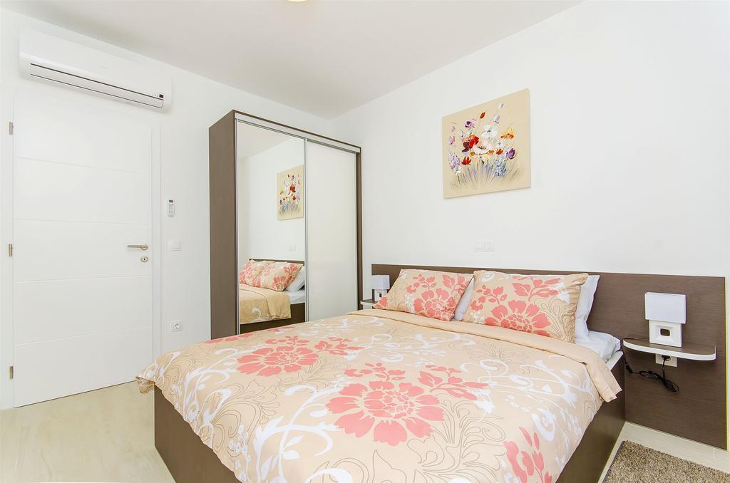 Apartments Villa V 비르 외부 사진